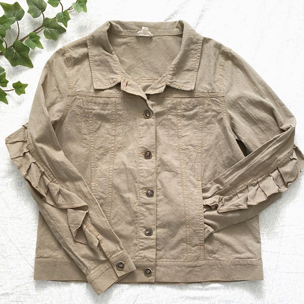 Hem & Thread rugged ruffled back/sleeve button down shirt, taupe